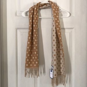 Croft&barrow scarf, beige with white polka dots